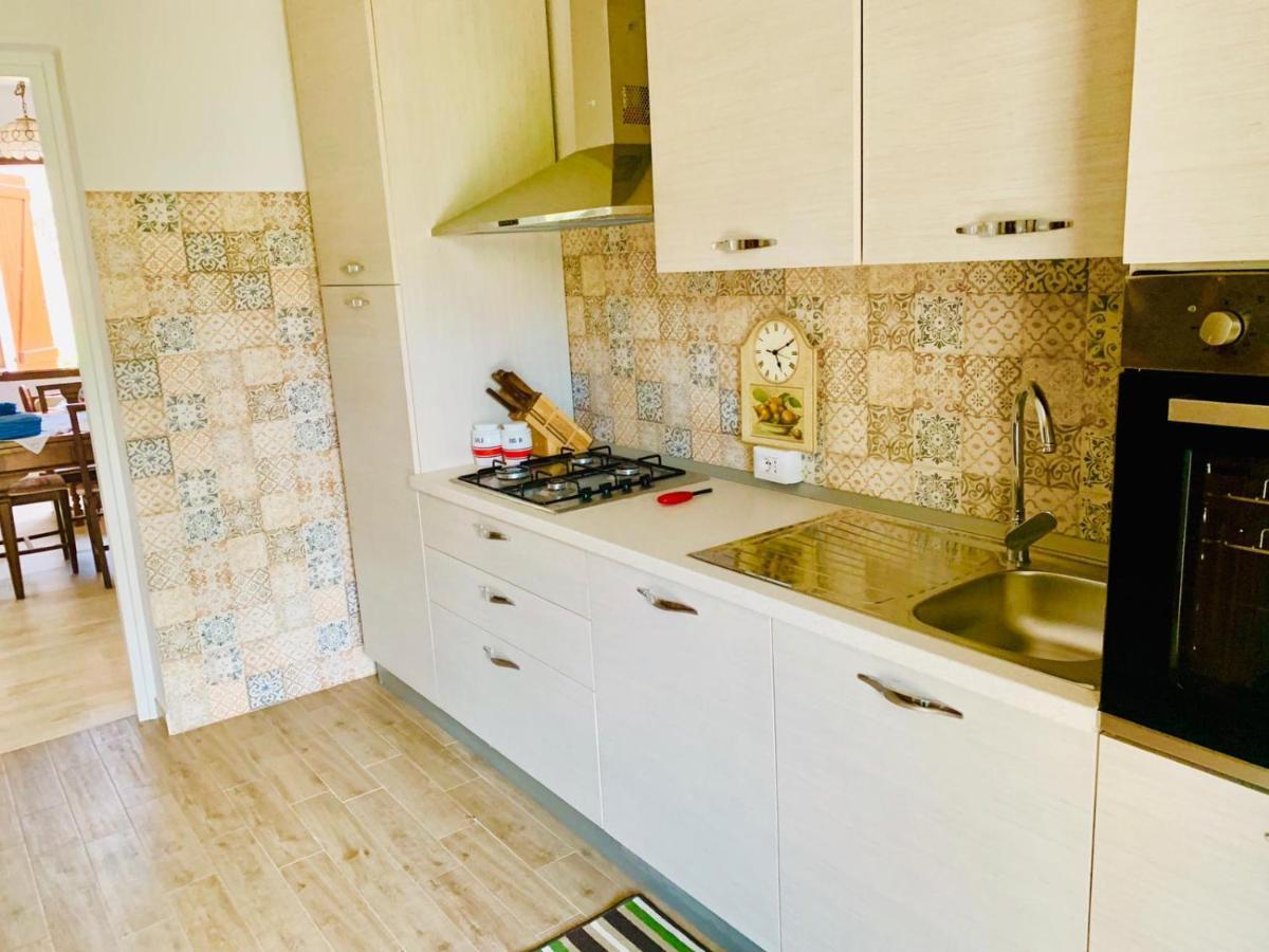 Casa Vacanze 'Sa Corbula' Porto Columbu - Perd'E Sali Ngoại thất bức ảnh
